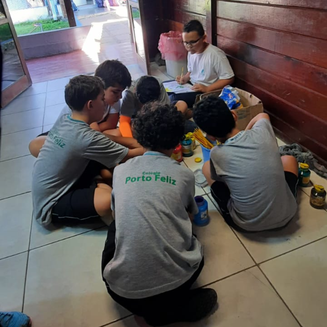 No 1º ao 5º ano do ensino fundamental do Colégio Porto Feliz, em Cotia, São Paulo, os alunos aprimoram suas habilidades de “aprender a aprender”. Esse período é fundamental para o desenvolvimento da leitura, escrita e raciocínio lógico, além de promover a compreensão sobre o ambiente natural e social, a tecnologia, as artes e os valores humanos. A proposta pedagógica do Colégio Porto Feliz visa proporcionar uma aprendizagem significativa, onde os estudantes adquirem competências e habilidades essenciais para sua formação integral.